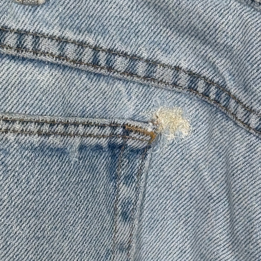 Wrangler Jeans Relaxed Fit Light Wash Denim Pants Distressed Mens Size 38x32 - Picture 4 of 9